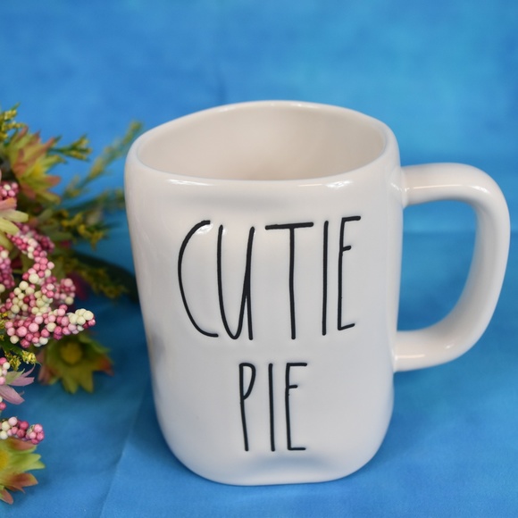 Rae Dunn "CUTIE PIE" Mug - Picture 2 of 2